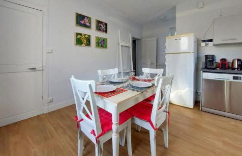 Beautiful Home In Nanteuil-En-Vallée With Wifi - Foto 15