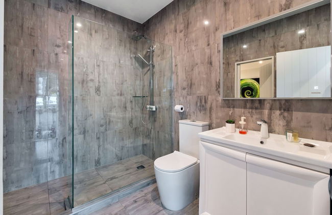 Elegant and Stylish Retreat in Epsom - Foto 49