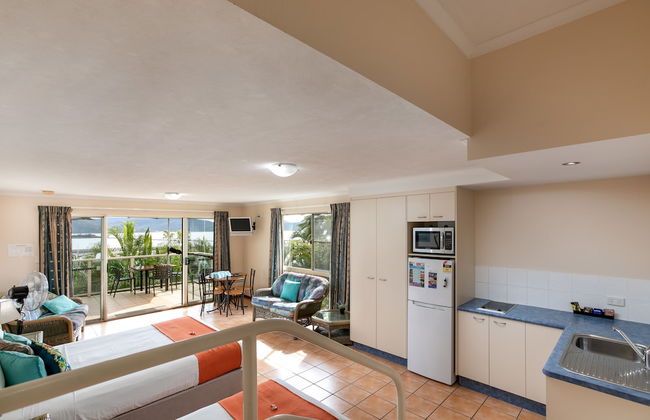 Sunlit Waters Studio Apartments - Photo 8