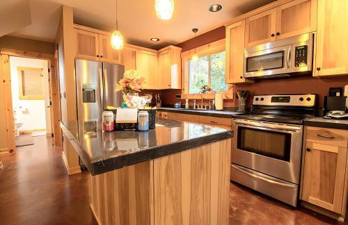 2 Kings, Fire Pit, Gameroom, EV charger, Dogs OK! - Foto 8