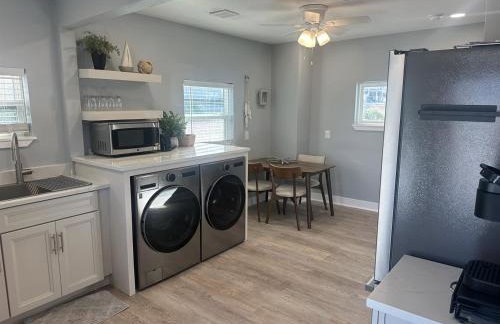 Ocean View 2BR w Hot Tub, Sauna & Wraparound Deck - Steps to Beach - Photo 17