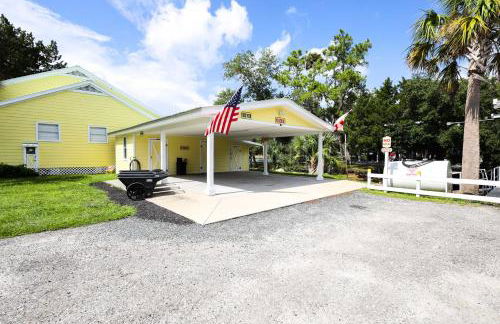 Welcoming Home Unit 6, On-Site River Access! - Foto 34