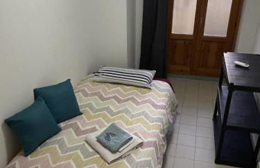 Casa Leonardo, a panoramic view of Cagliari with free car parking - Foto 7