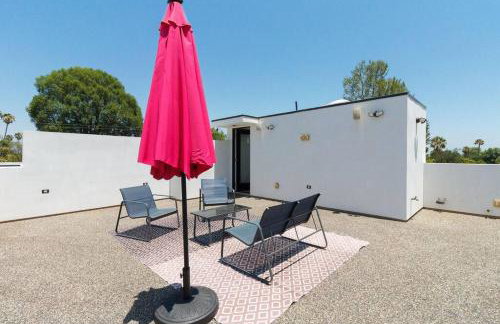 Posh Luxury Modern Home with Pool Spa and Rooftop Deck - Foto 53