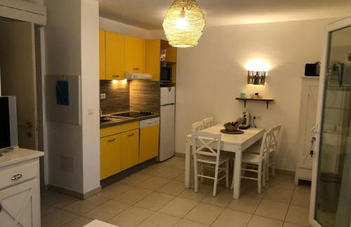 Charmante petite maison dans résidence avec piscine chauffée à 600 m de la plage - Foto 16