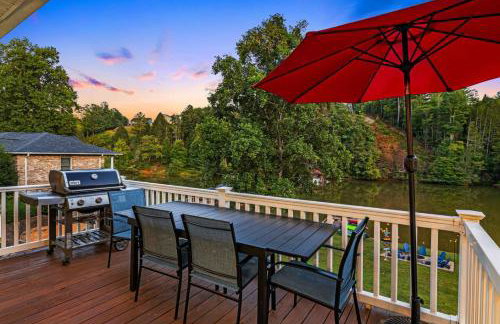 LKJ - Lakefront Home, Hot tub, Fire Pit, Games and Movie Room! - Foto 65