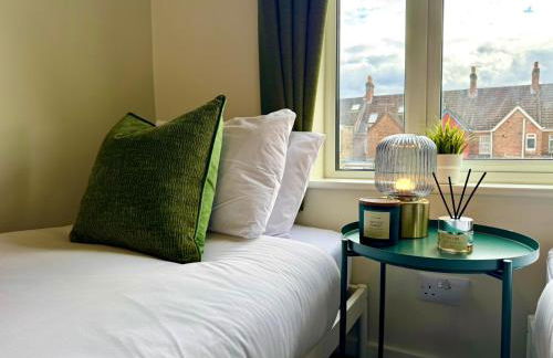 Stunning 4-Bedroom Home - 10 mins to Sandbanks Beach - Photo 32