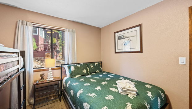 Bear Canyon Cabin Beautiful Views HotTub - Foto 5, Habitación