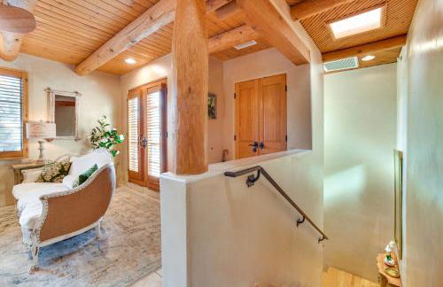 Walk to Santa Fe Plaza Condo with Kiva Fireplace! - Foto 18