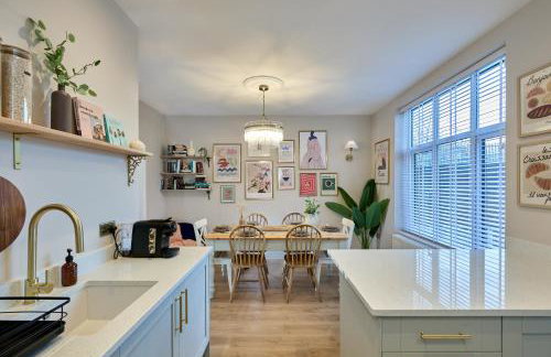 Stylish 4 bed home in Old Trafford next to MUFC - Foto 64
