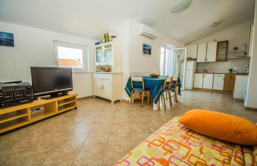 Apartment Gianni only 70m from the sea, island Pag - Foto 5