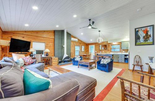 Modern Cabin in Lake Placid w/ Mountain Views! - Foto 5