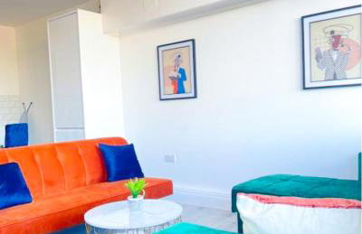 The Felix Apartments - 1 Bedroom - WIFI - FREE Parking - Photo 16