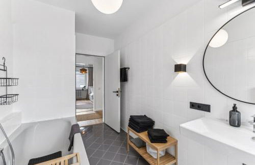 Groß - modern - nah an Köln- Luxuriöse Wohnung für 8 Personen in Remscheid - Foto 21