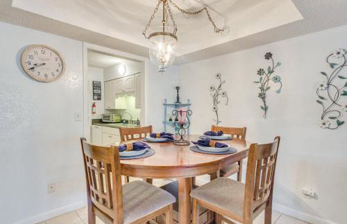 Waterfront Community w/ Perks: Mary Esther Condo - Foto 4