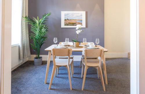 Cozy Coastal Getaway - Foto 17