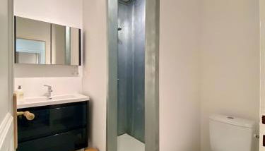 Golden - Maison 2 chambres, village calme - Village Vaux 3 minutes Auxerre - Foto 3, Shower