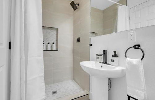 8BR 5BA SuperHero Retreat-King Beds, BBQ, Hammock, Firepit, MiniGolf, WorkSpace - Foto 27