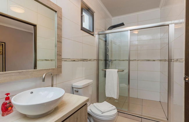 NEW 6BR Villa w Pool Across Street Palmbeach - Foto 10