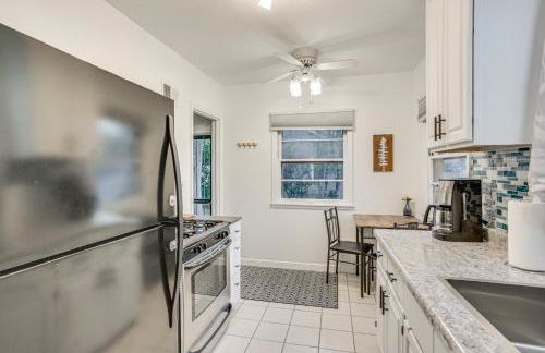 7 Mi to Downtown Minneapolis Home with Fire Pit! - Foto 2