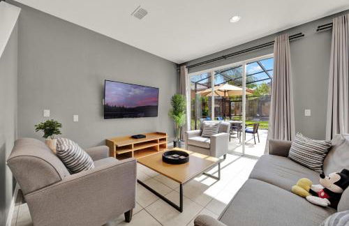 Beautiful 3 Bedroom Villa with Private Hot Tub, 10 mins to Disney! - Foto 10