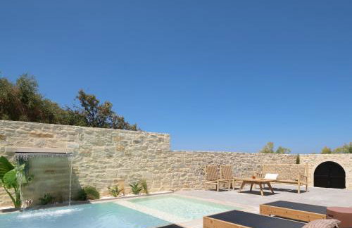 Jasmine Villa, with Heated Pool & Curated Design, By ThinkVilla - Foto 16