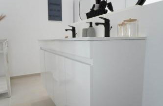 Moschato modern cozy apartment with private yard - Foto 19