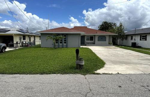 Cozy 2 BR Waterfront home with Heated Pool - Foto 52