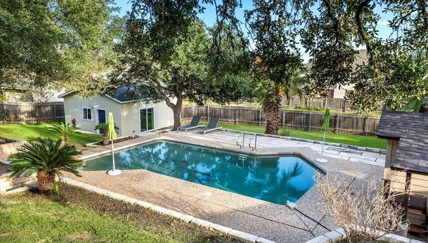 Spacious Retreat with Private Pool - Foto 3, Servicios del alojamiento