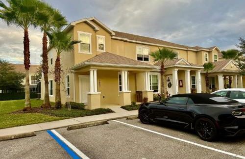 Grand Retreat 3BR Townhouse near Disney Parks - Foto 2