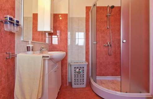 Amazing Home In Frkeci With Wifi - Foto 42