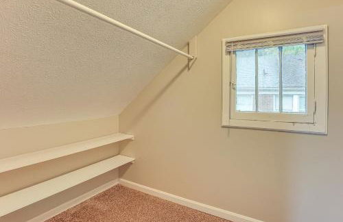 Stay Near the Derby and Downtown! Louisville Apt - Foto 15