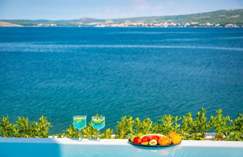 Luxury Villa Novita with Pool - Photo 54