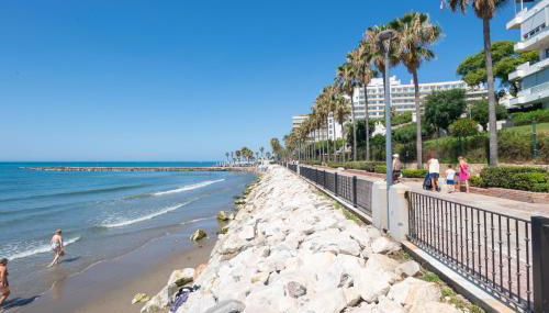 In front of SEA & CENTER - Foto 5