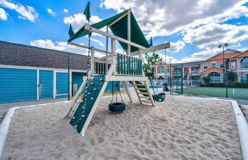 Familiar Retreat with Resort Access Near Disney - Foto 49