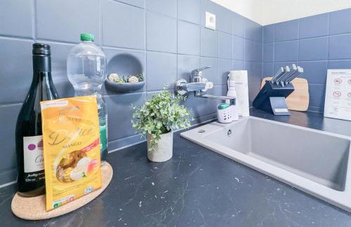 ALFA Apartment Esslingen City Altstadt nahe Stuttgart Messe I 3 Zimmer 5 Betten I Bad I Küche l WIFI & SmartTV I 3BR 5 Beds I Bathroom I Kitchen - Foto 13