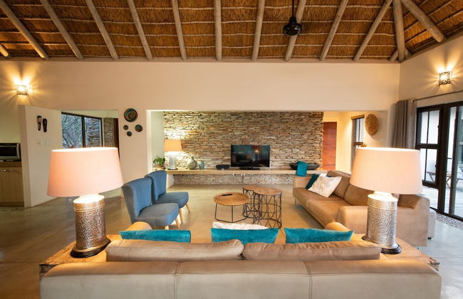 Villa Bushman Wonderful Luxury and Attractive Villa - Photo 13