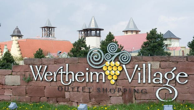 Private Shopping Tour from Frankfurt am Main to Wertheim Village - Photo 2