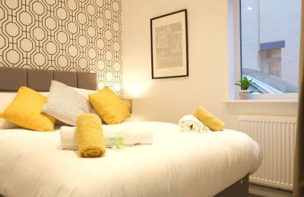 Lovely 2 Bed Apartment w Garden near Northampton - Photo 31