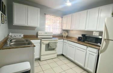 Entire Home Near Cordova Intl Bridge - Foto 6