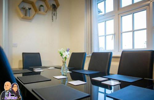 Kirkstall by Alt-Stay Contractor Accommodation - 4 Bed Contractor Home With Parking, Wi-Fi & Full Kitchen - Ideal For Long stays - Foto 13