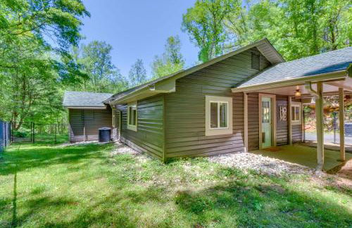 Pet-Friendly Pickens Vacation Rental with Fire Pit - Foto 29