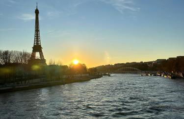 LV2 Au cœur de l'Avenue des Champs-Elysées Arc de Triomphe - Foto 1