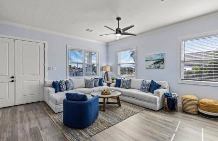 The Suite Spot | The Palm Beach - Photo 5