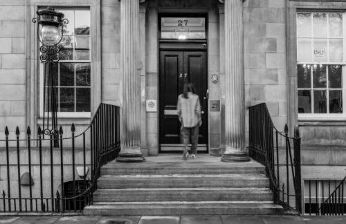 Dragon Suites Luxury Apartments at Rutland Square - Photo 19