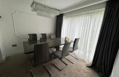 Lovely 3 bedroom house in Borehamwood . - Foto 14