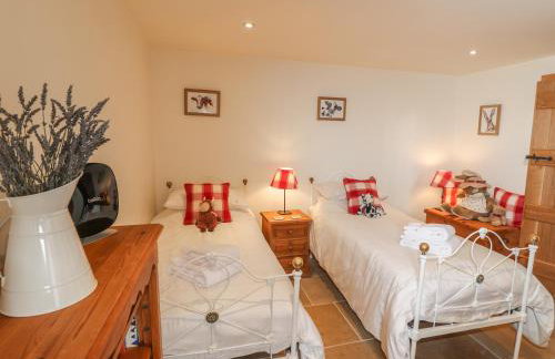 The Cow Barn - Photo 10