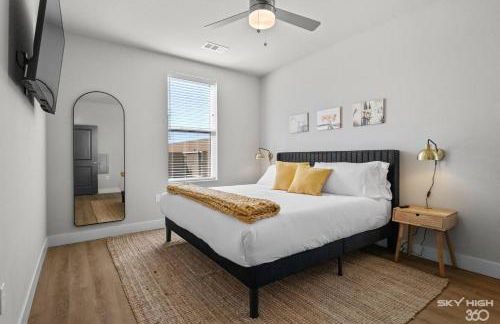 Trails End Here, King Bds, Lux Apt with Gym Access - Foto 2