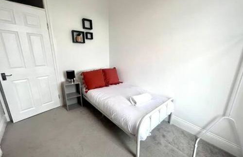 4 BDRM very spacious apartment - Foto 9