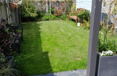 WELCOMEHOUSE close to east beach, shops, restaurants and RAF base - Foto 27